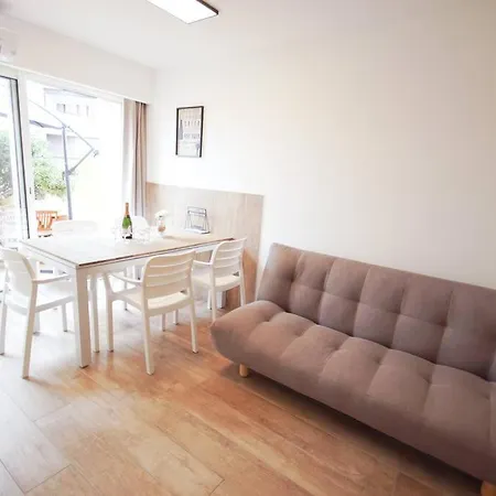 Rez De Jardin Avec Terrasse Acces Direct Plage, Clim
