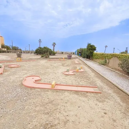 Rez De Jardin Avec Terrasse Acces Direct Plage, Clim Appartamento