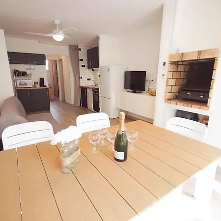 Rez De Jardin Avec Terrasse Acces Direct Plage, Clim Appartamento *