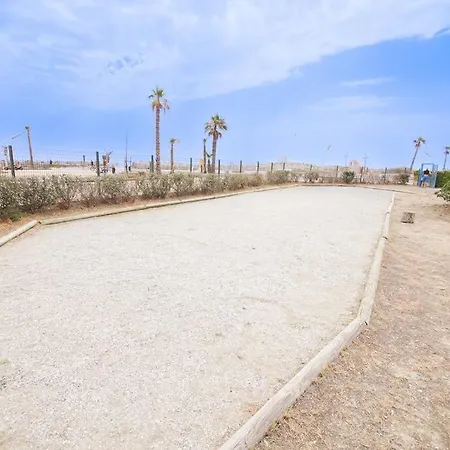 Rez De Jardin Avec Terrasse Acces Direct Plage, Clim